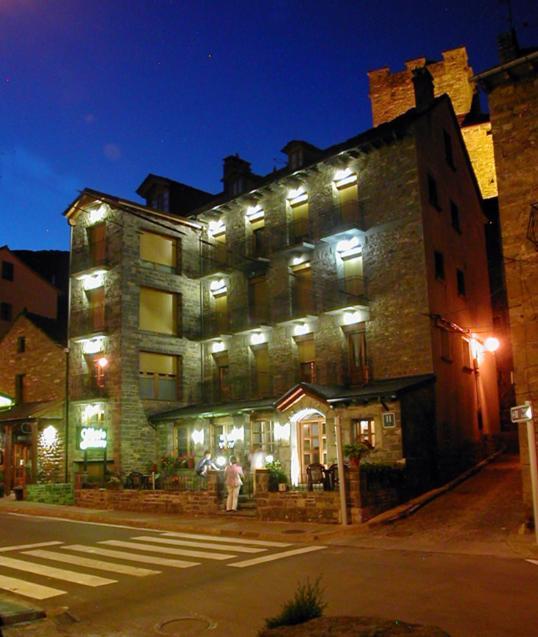 Hotel Gabarre Broto Exteriér fotografie